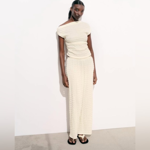 Zara Other - Zara Textured Pants & Asymmetric Top Set